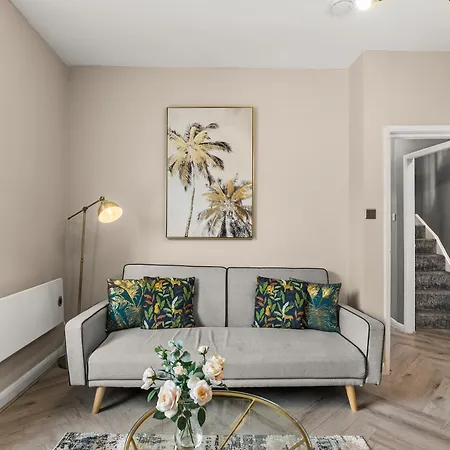 The Gatsby Luxury 3-bed Penthouse - Harbour Views Vakantiehuis Whitby